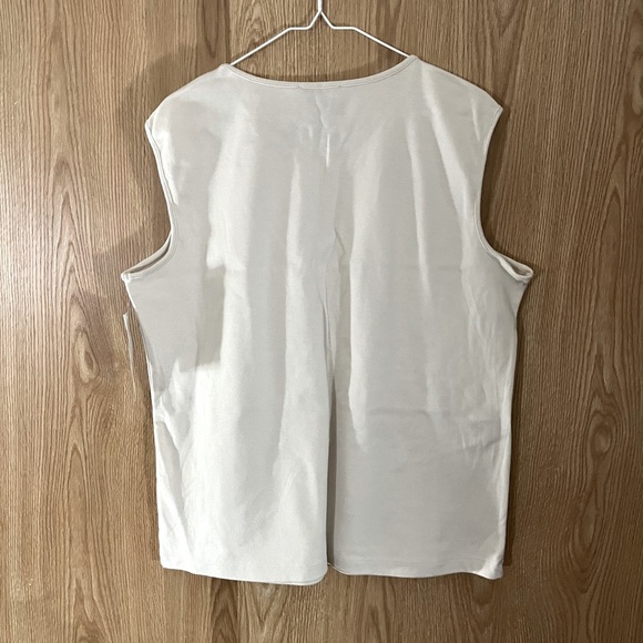 NWT Cream Knit Stretch Tank Top - Picture 2 of 4